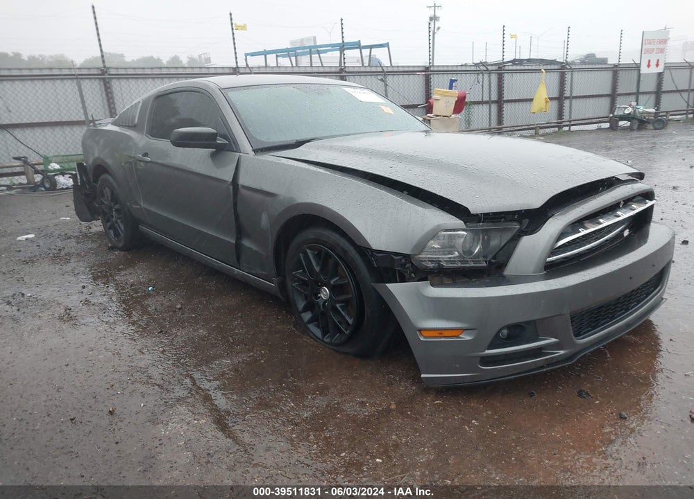 2014 FORD MUSTANG V6 VIN: 1ZVBP8AM8E5228789