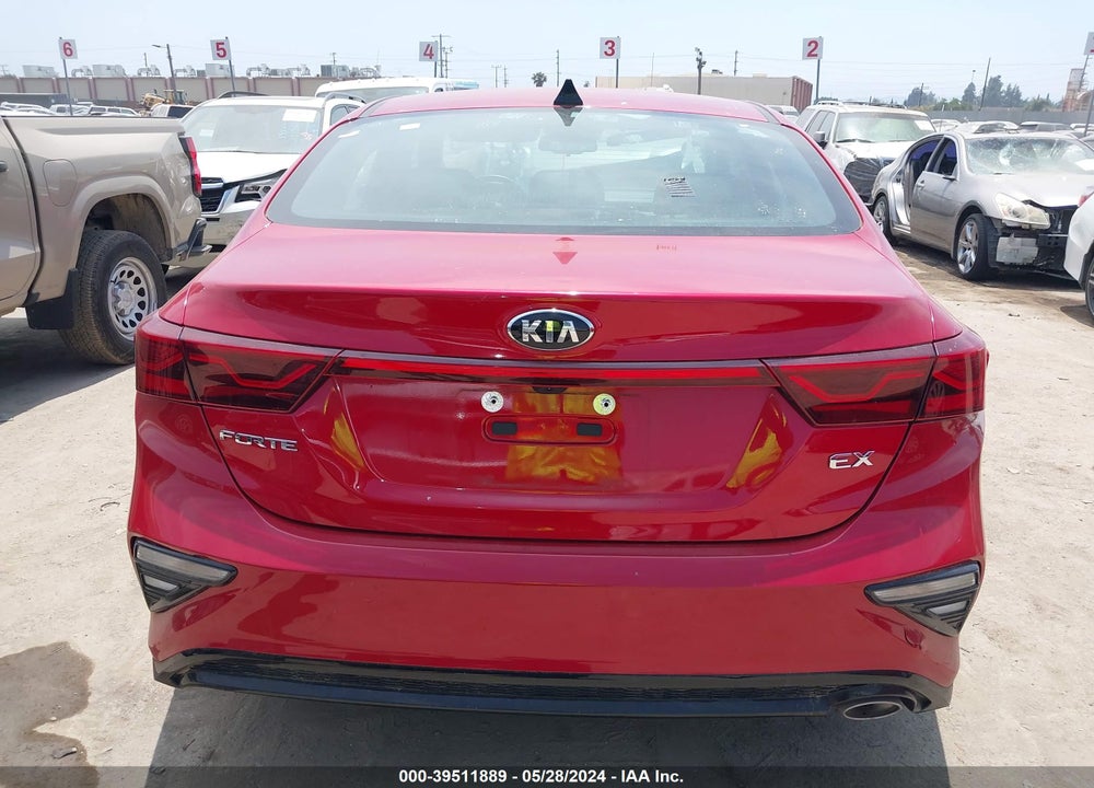 2021 KIA FORTE EX VIN: 3KPF54AD2ME372991