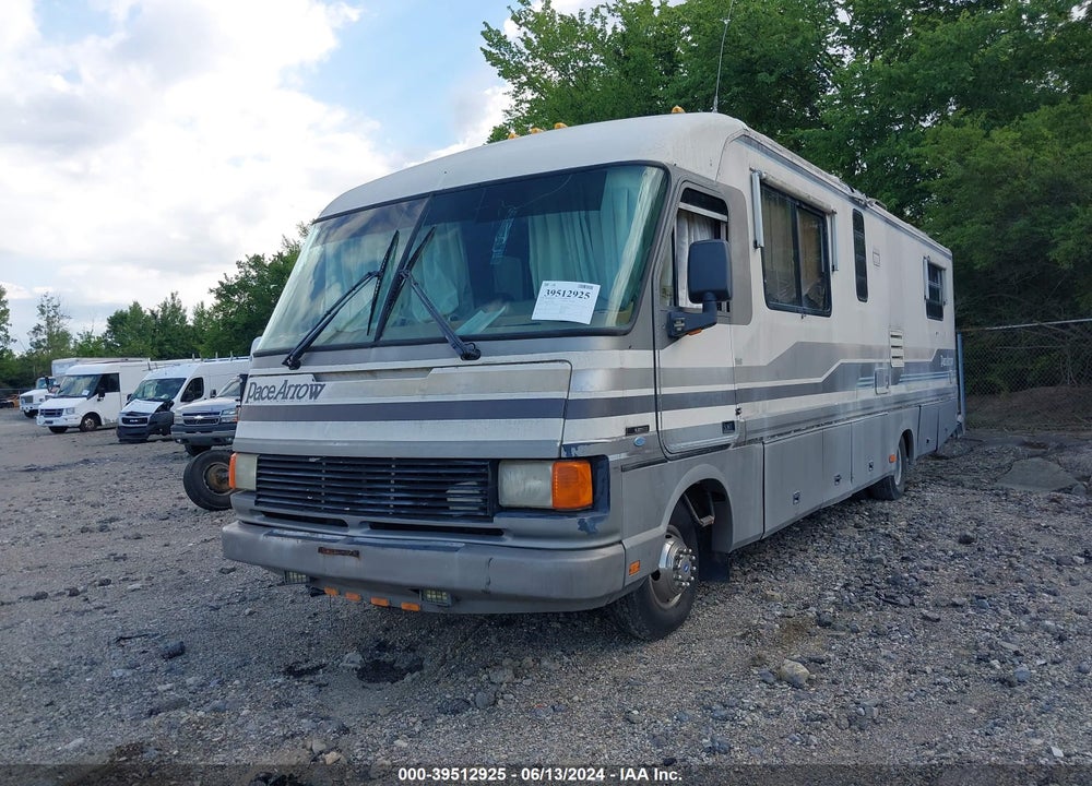 1992 PACE ARROW 7341QS VIN: 3FCMFS3G3NJA00828
