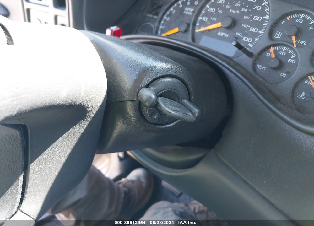 1999 CHEVROLET SILVERADO 1500 VIN: 1GCEK14V4XZ170587