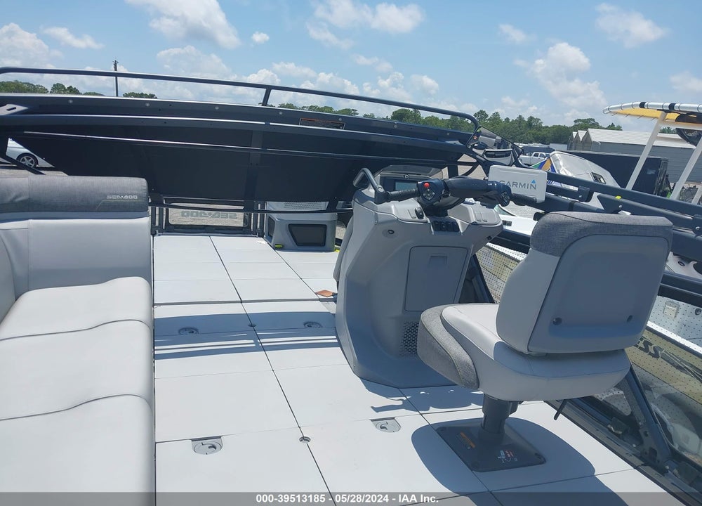 2022 SEADOO PERSONAL WATERCRAFT VIN: YDV80731D222