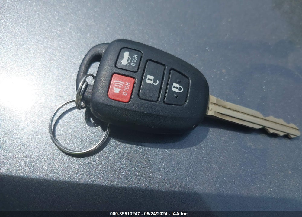 2015 TOYOTA COROLLA S PLUS VIN: 2T1BURHE4FC401955