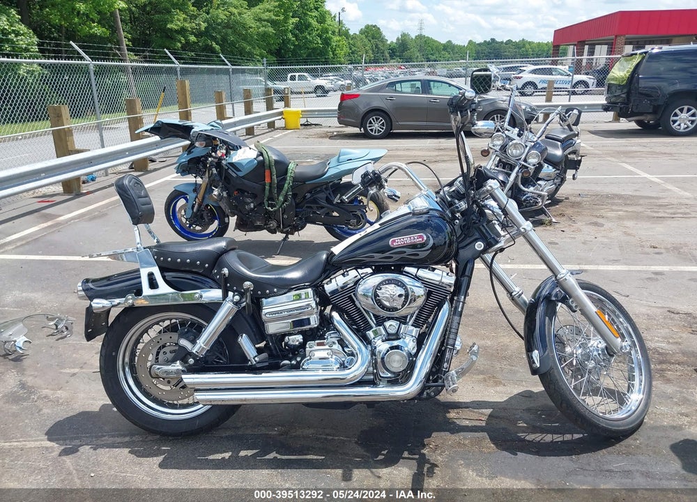 2007 HARLEY-DAVIDSON FXDWG VIN: 1HD1GP4137K319613