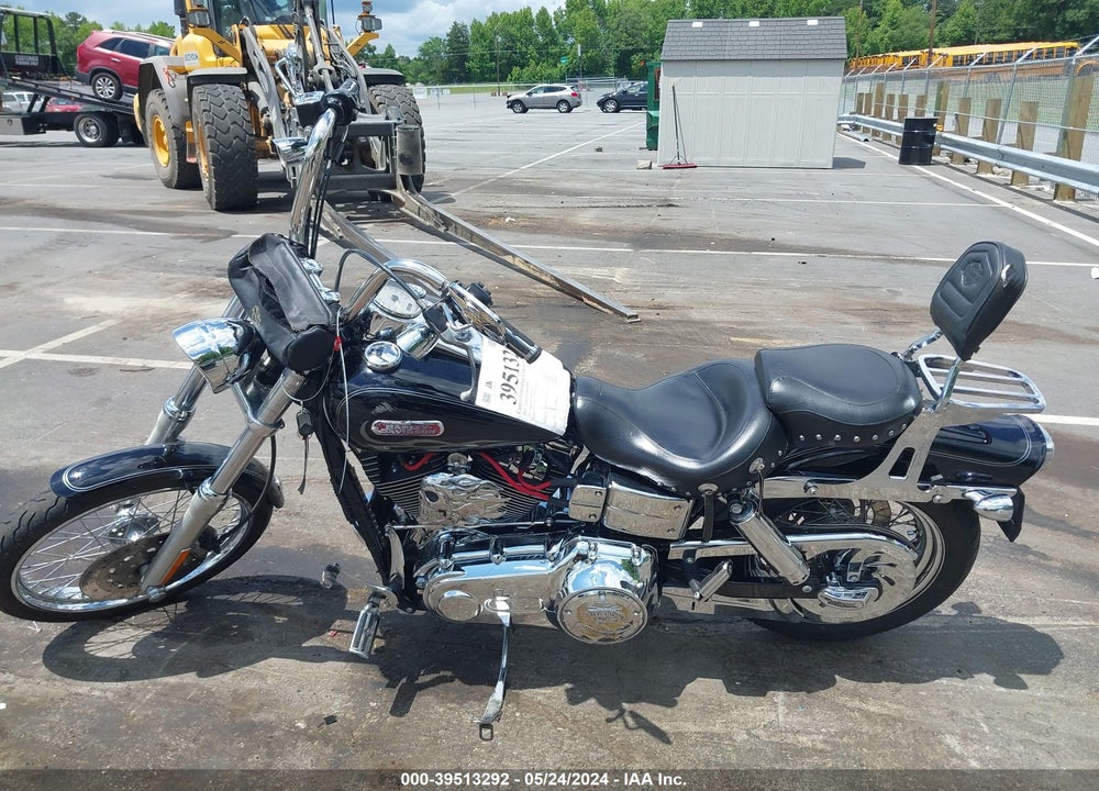 2007 HARLEY-DAVIDSON FXDWG VIN: 1HD1GP4137K319613