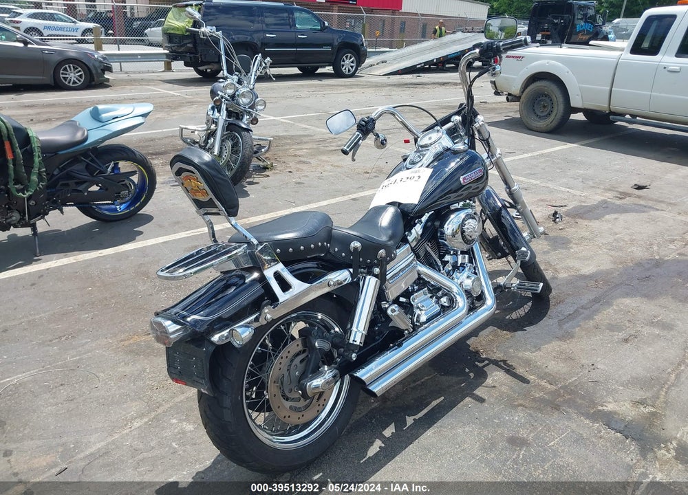 2007 HARLEY-DAVIDSON FXDWG VIN: 1HD1GP4137K319613