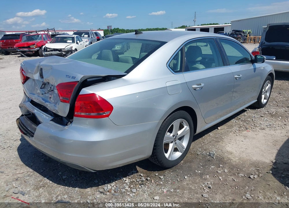 2013 VOLKSWAGEN PASSAT 2.0L TDI SE VIN: 1VWBN7A3XDC054354