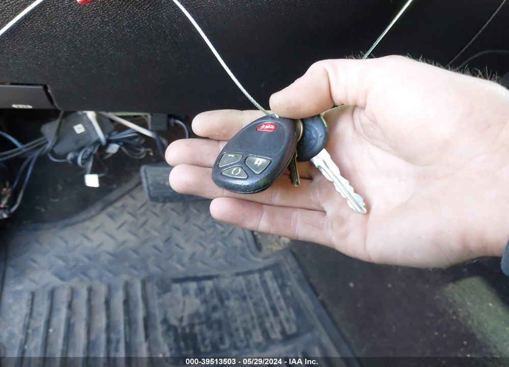 2008 CHEVROLET SILVERADO 1500 LT1 VIN: 2GCEK19J681308159