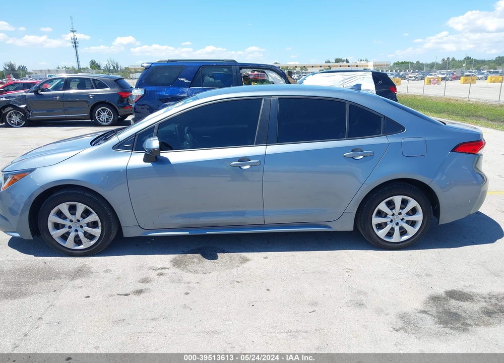 2021 TOYOTA COROLLA LE VIN: JTDEPMAE7MJ183965