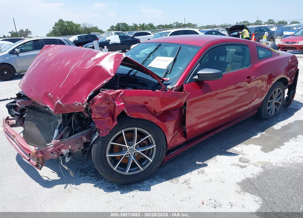 2014 FORD MUSTANG V6 VIN: 1ZVBP8AM4E5251079