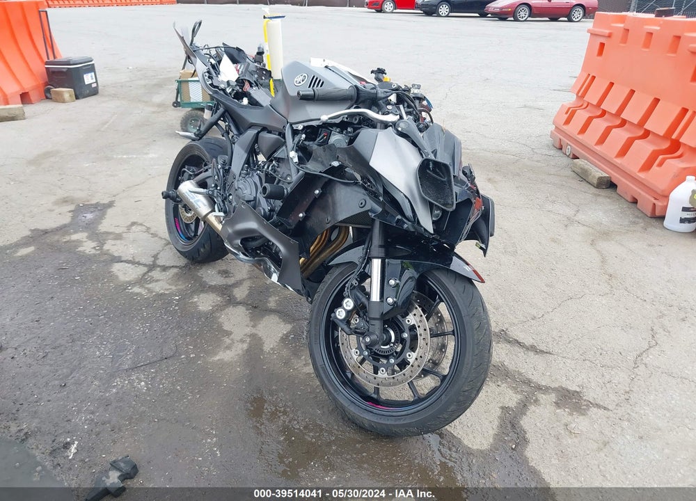 2024 YAMAHA YZFR7 VIN: JYARM38E3RA010327