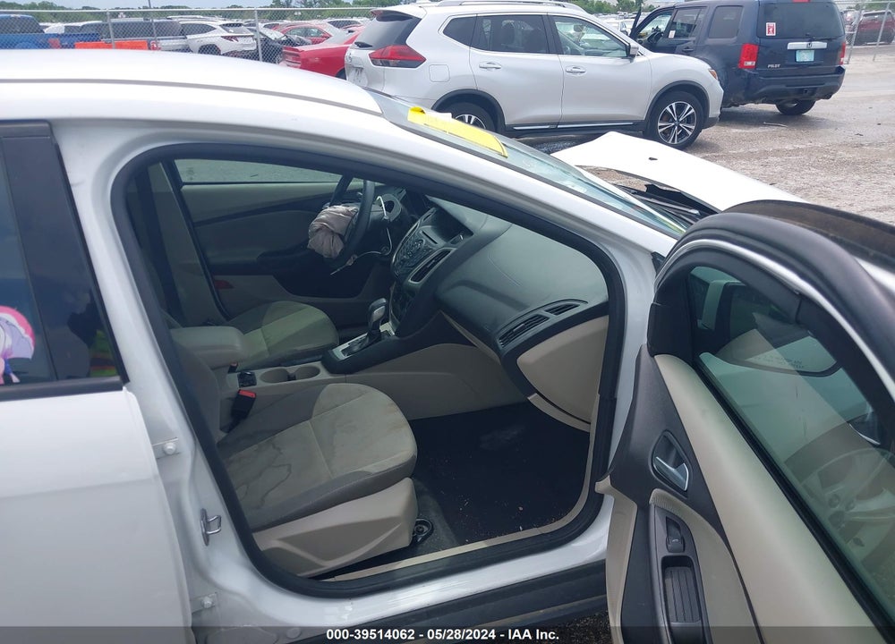 2014 FORD FOCUS SE VIN: 1FADP3F26EL419568