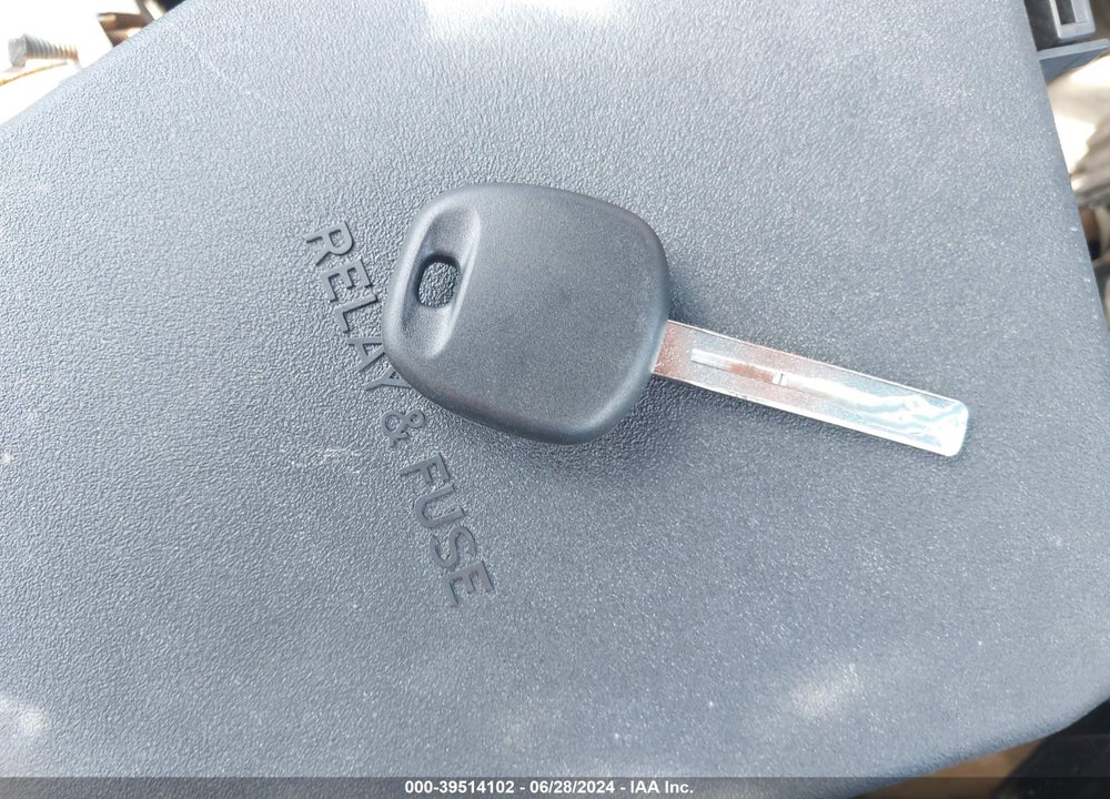 2019 TOYOTA RAV4 HYBRID LE VIN: 2T3MWRFV4KW006440