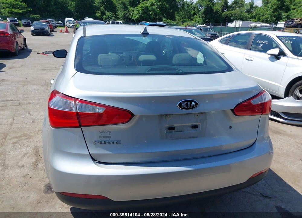 2015 KIA FORTE LX VIN: KNAFK4A68F5377151