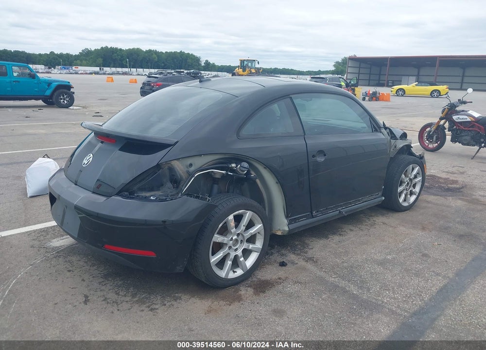 2013 VOLKSWAGEN BEETLE 2.5L VIN: 3VWJP7AT8DM600427