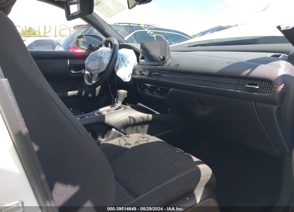 2024 HONDA HR-V 2WD SPORT/2WD SPORT W/O BSI VIN: 3CZRZ1H5XRM729355