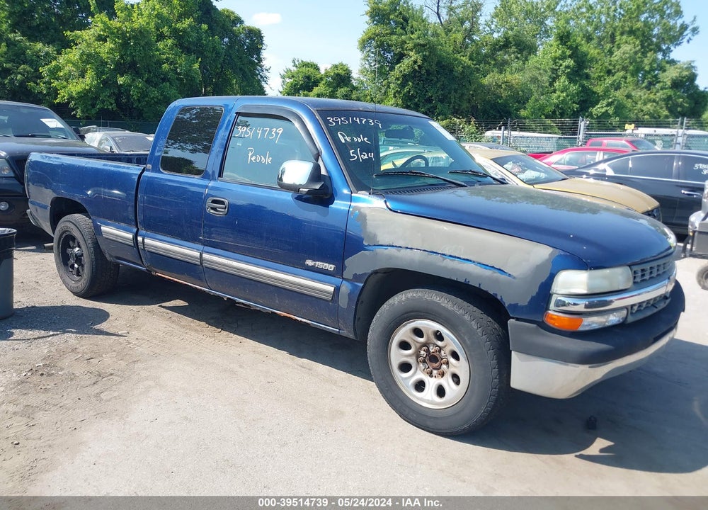 2002 CHEVROLET SILVERADO 1500 LS VIN: 2GCEC19VX21278395