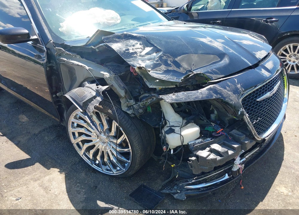 2016 CHRYSLER 300 LIMITED VIN: 2C3CCAAG0GH260737
