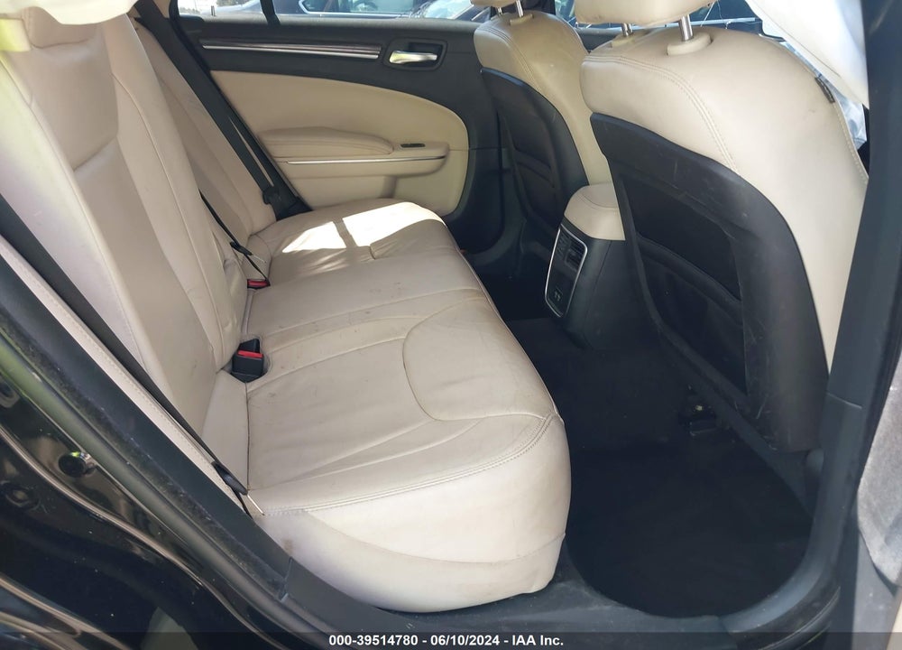 2016 CHRYSLER 300 LIMITED VIN: 2C3CCAAG0GH260737