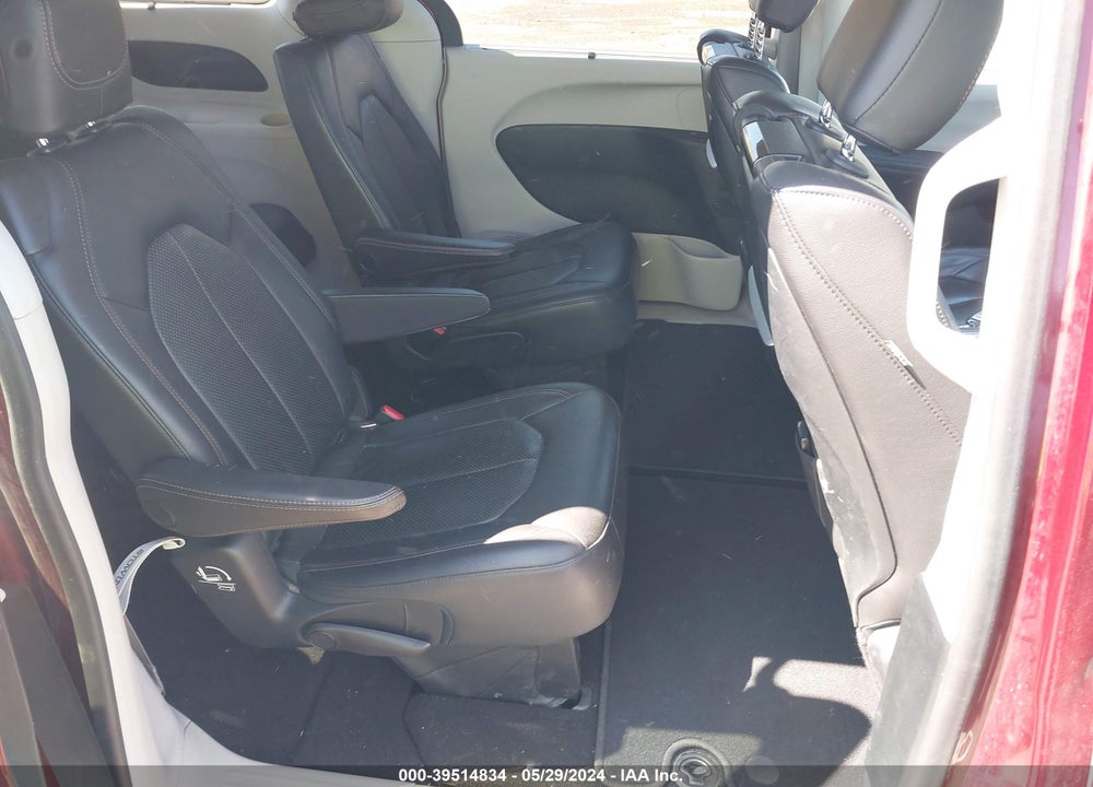 2018 CHRYSLER PACIFICA TOURING L PLUS VIN: 2C4RC1EG0JR291956