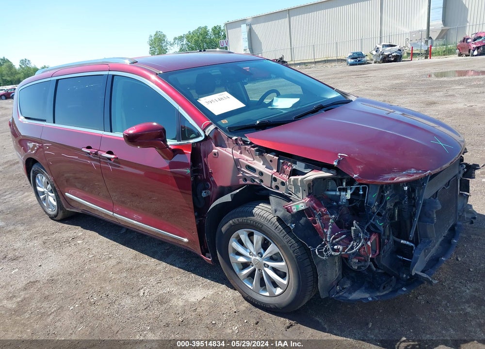 2018 CHRYSLER PACIFICA TOURING L PLUS VIN: 2C4RC1EG0JR291956