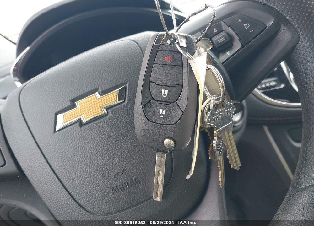 2020 CHEVROLET TRAX AWD LS VIN: KL7CJNSB4LB066692