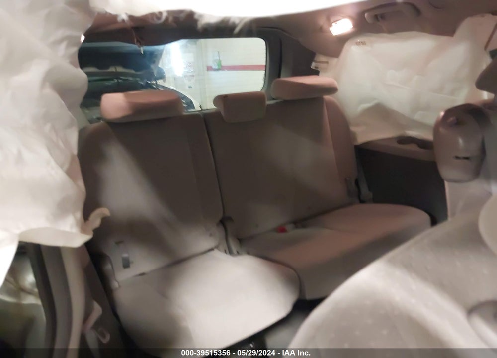 2017 TOYOTA SIENNA LE 8 PASSENGER VIN: 5TDKZ3DC4HS769744