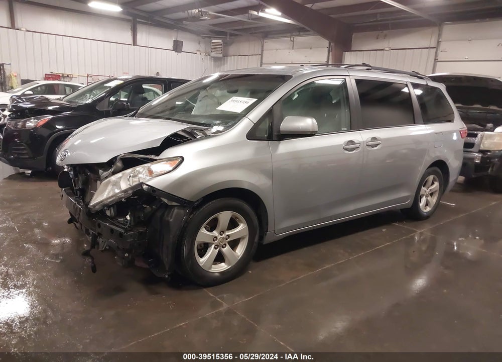2017 TOYOTA SIENNA LE 8 PASSENGER VIN: 5TDKZ3DC4HS769744