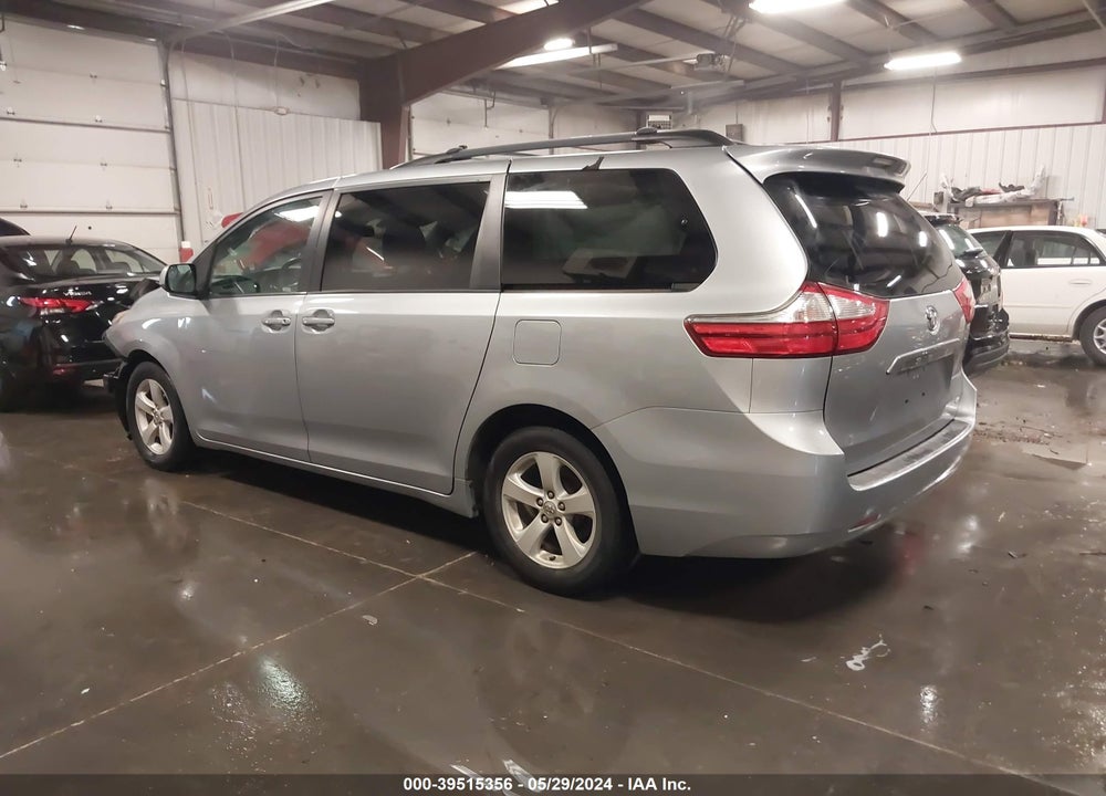 2017 TOYOTA SIENNA LE 8 PASSENGER VIN: 5TDKZ3DC4HS769744