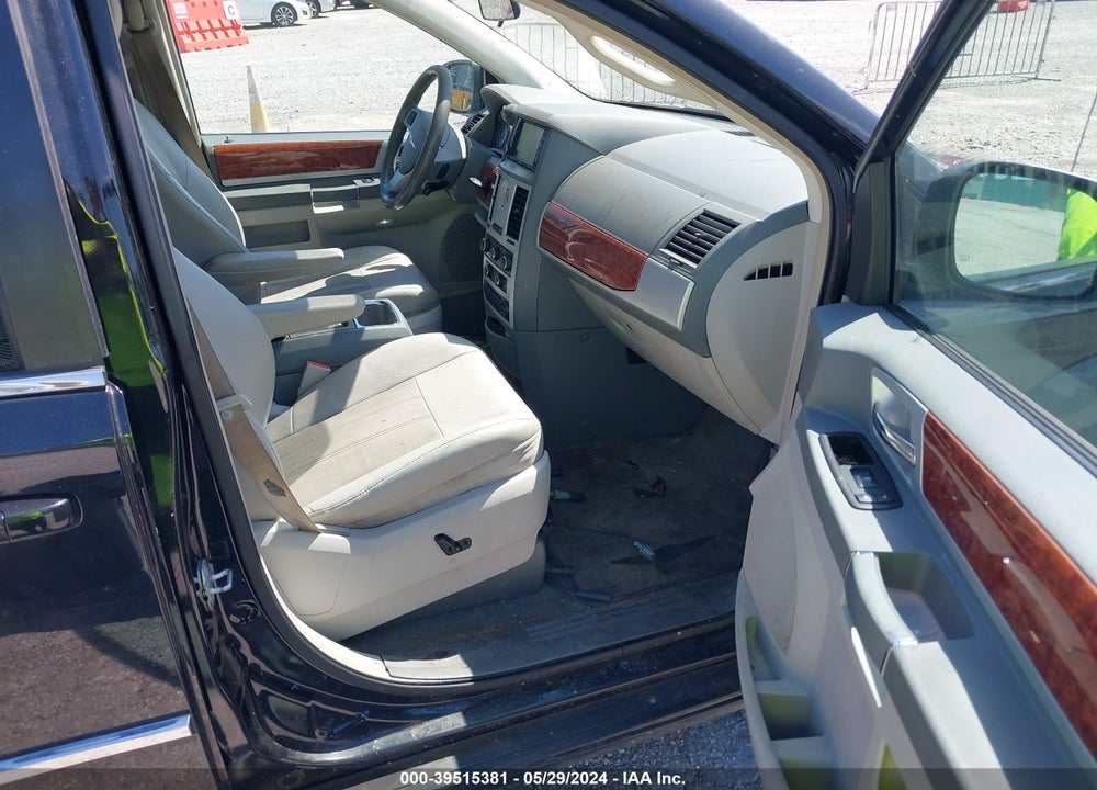 2009 CHRYSLER TOWN & COUNTRY TOURING VIN: 2A8HR54139R510332
