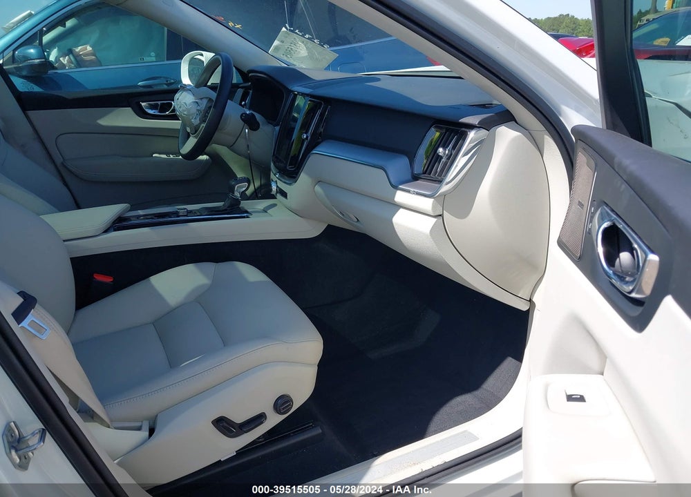 2020 VOLVO XC60 T6 MOMENTUM VIN: YV4A22RK9L1549237