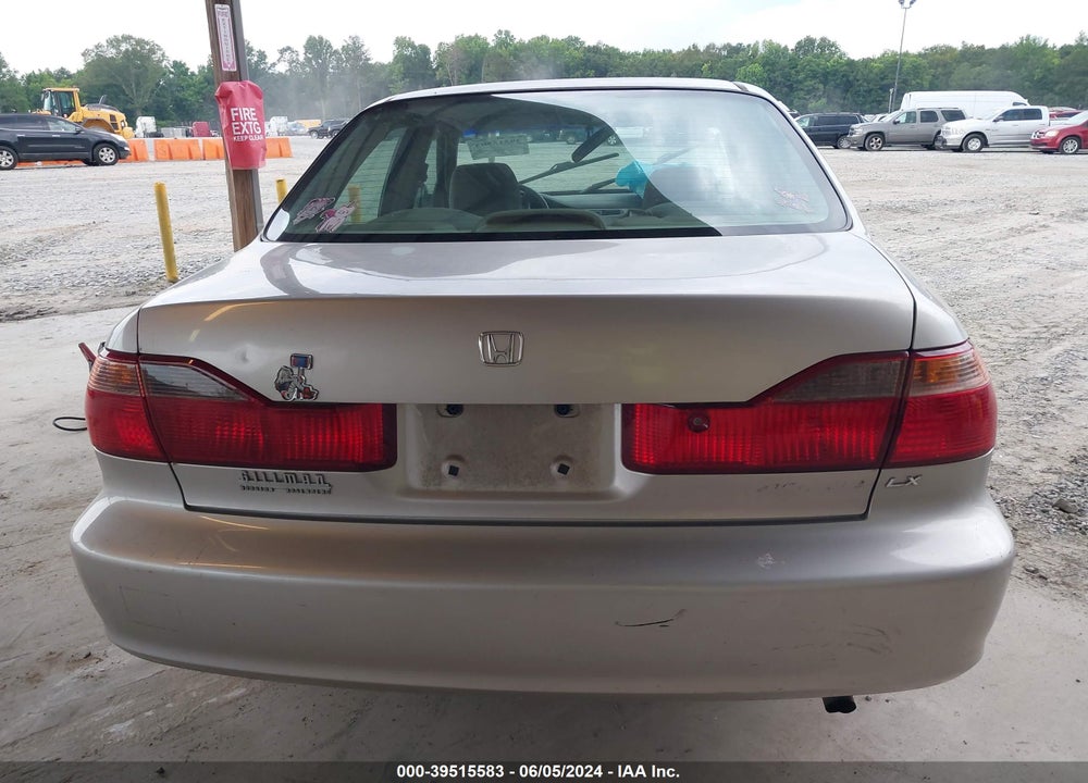 1998 HONDA ACCORD LX VIN: 1HGCG5645WA139027