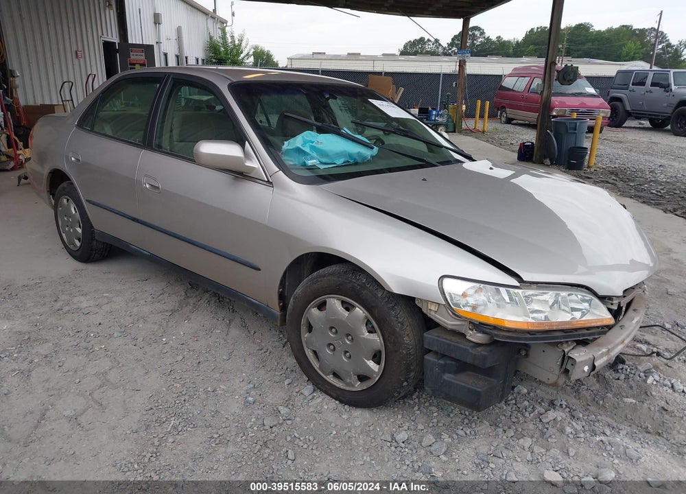 1998 HONDA ACCORD LX VIN: 1HGCG5645WA139027