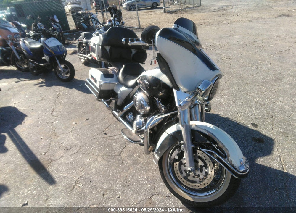 2008 HARLEY-DAVIDSON FLHTCUI VIN: 1HD1FC4118Y646537