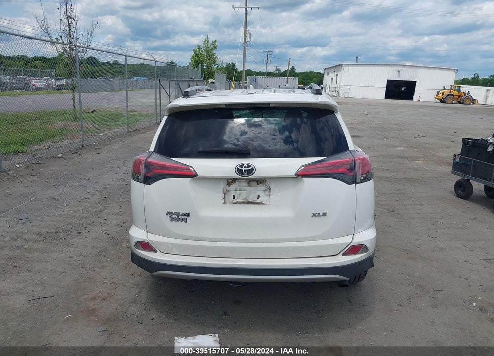 2016 TOYOTA RAV4 XLE VIN: 2T3WFREV4GW235301