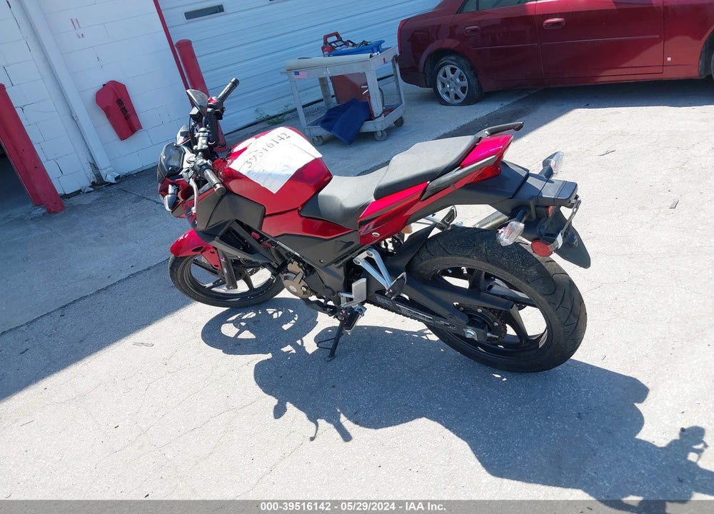 2018 HONDA CB300 F VIN: MLHNC5216J5400808