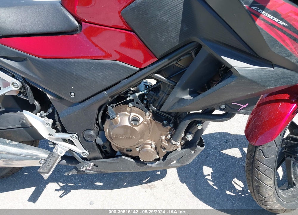 2018 HONDA CB300 F VIN: MLHNC5216J5400808