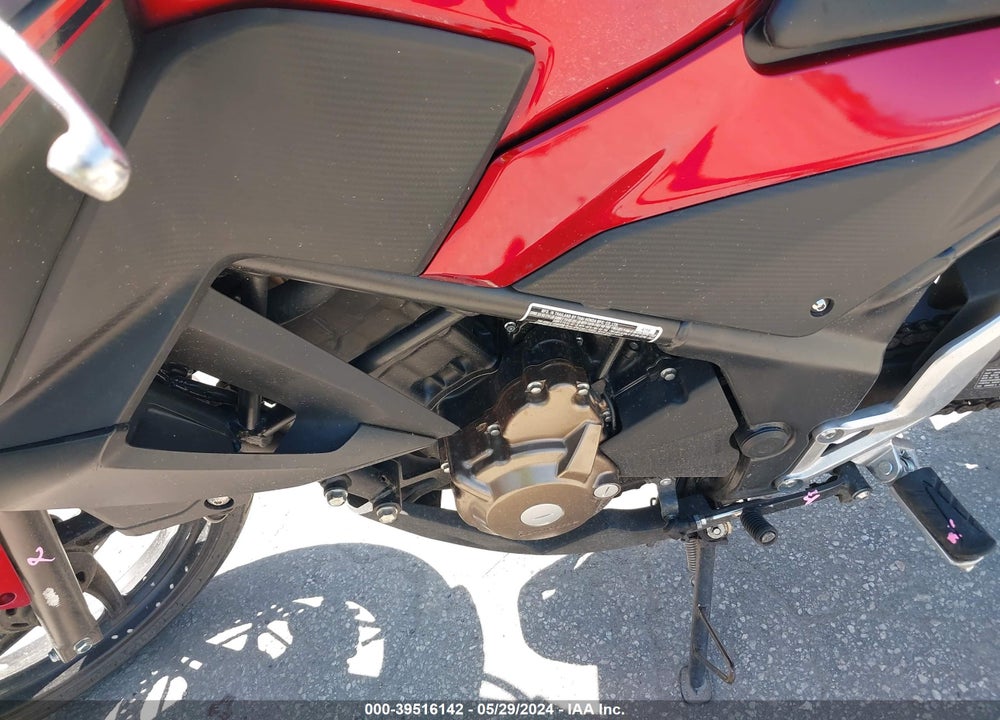 2018 HONDA CB300 F VIN: MLHNC5216J5400808