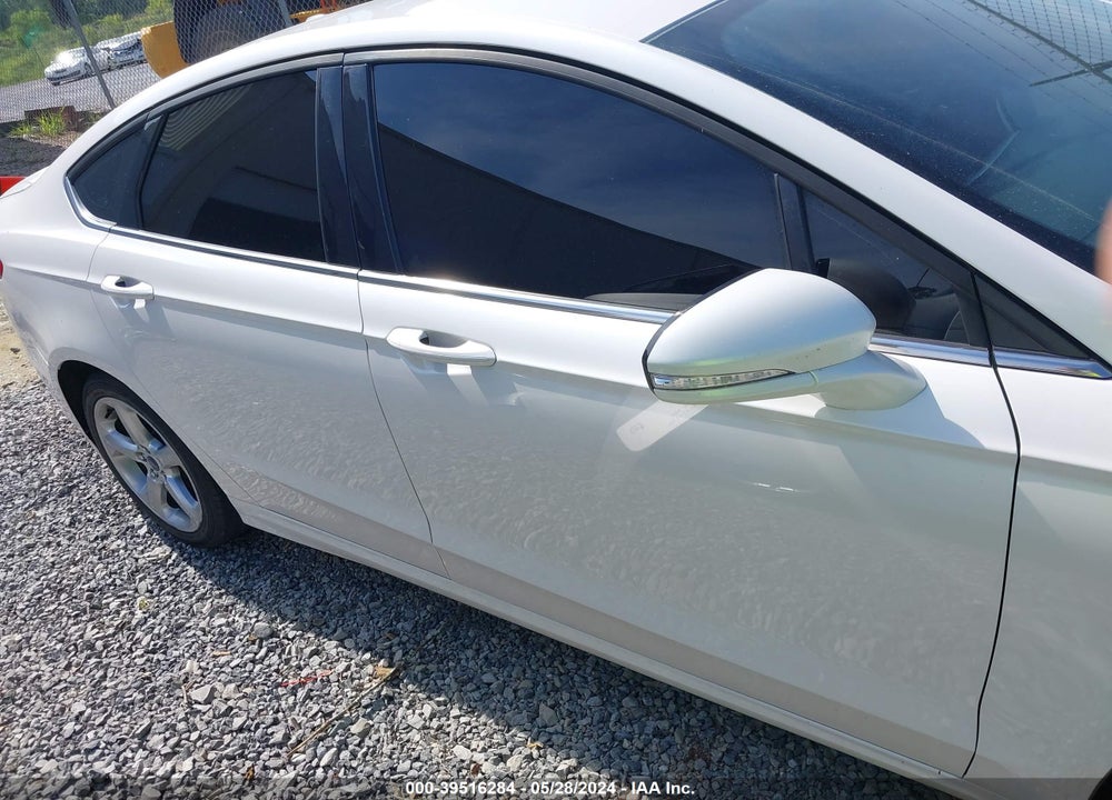 2015 FORD FUSION SE VIN: 3FA6P0HD1FR233588