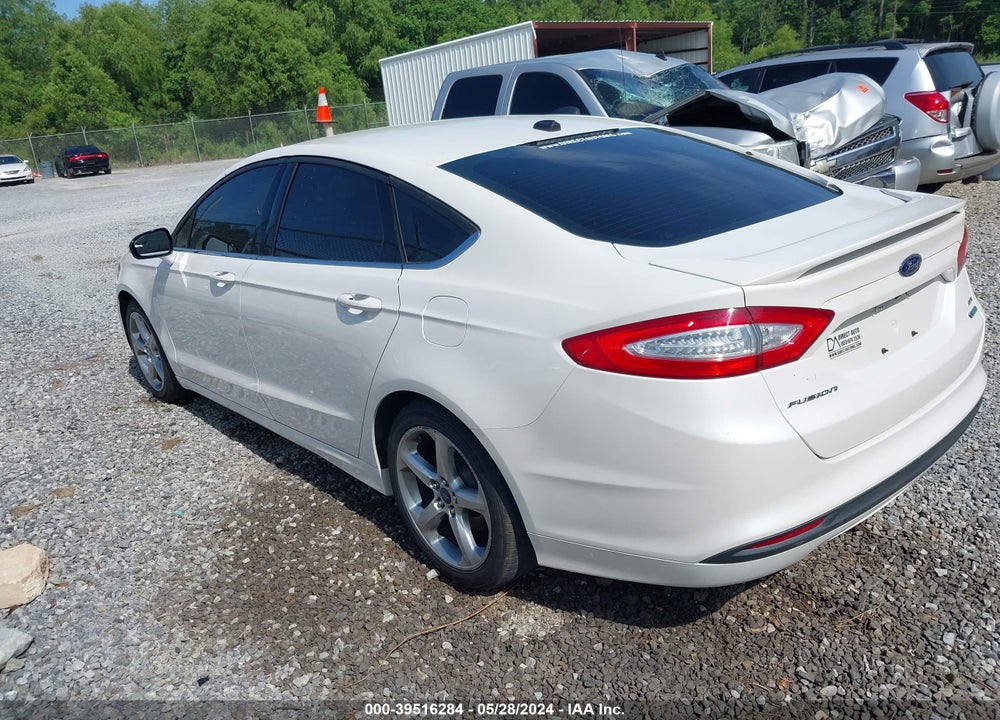 2015 FORD FUSION SE VIN: 3FA6P0HD1FR233588