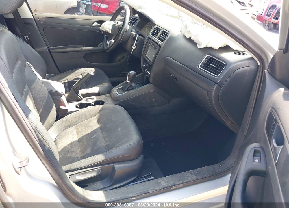 2012 VOLKSWAGEN JETTA 2.5L SE VIN: 3VWDP7AJ9CM325127