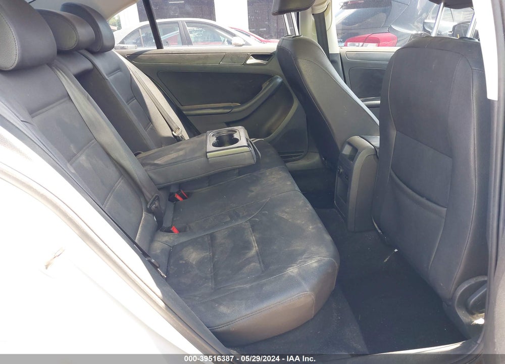 2012 VOLKSWAGEN JETTA 2.5L SE VIN: 3VWDP7AJ9CM325127