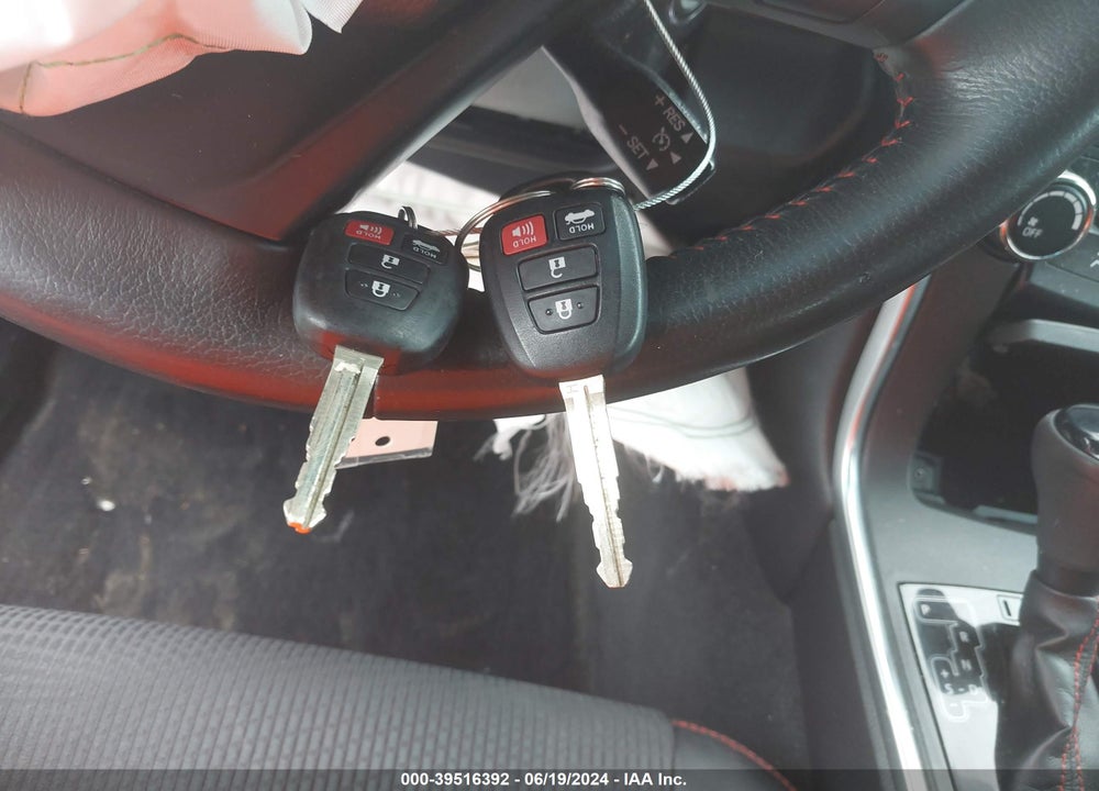 2016 TOYOTA CAMRY SE VIN: 4T1BF1FK2GU122766