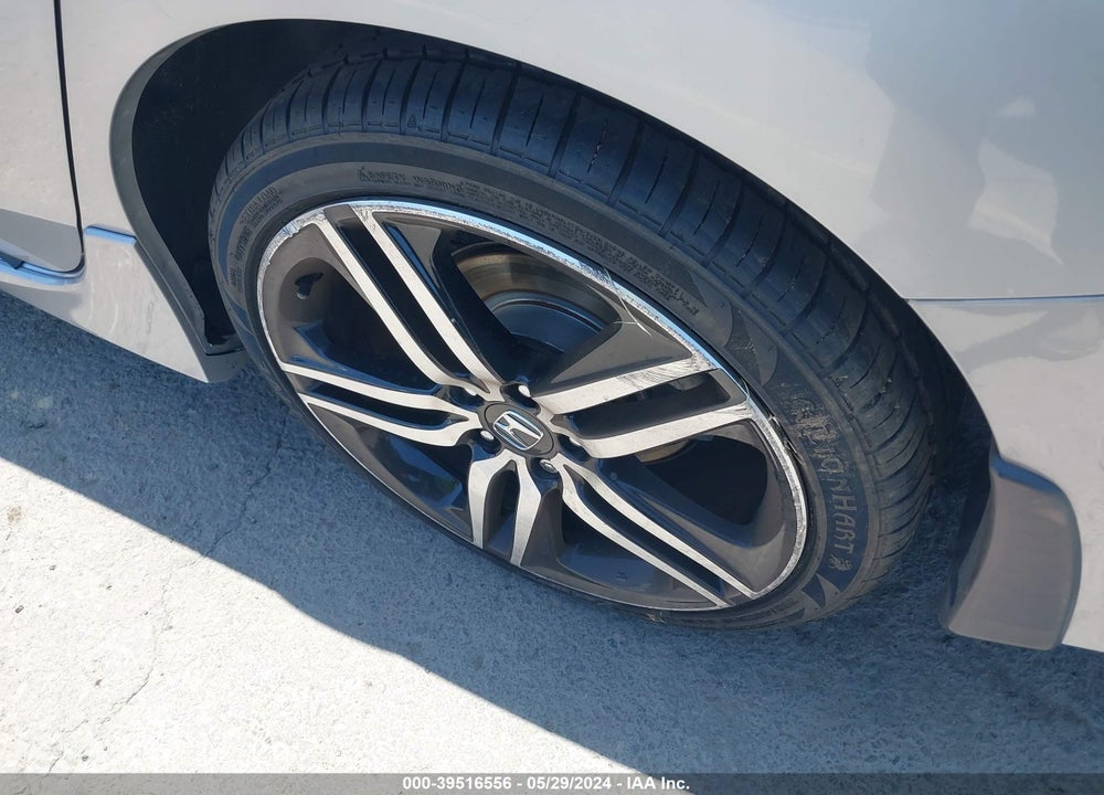 2017 HONDA ACCORD SPORT SE VIN: 1HGCR2F15HA185409