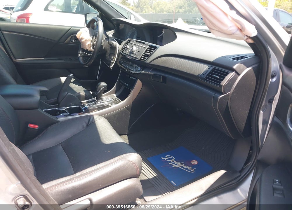 2017 HONDA ACCORD SPORT SE VIN: 1HGCR2F15HA185409
