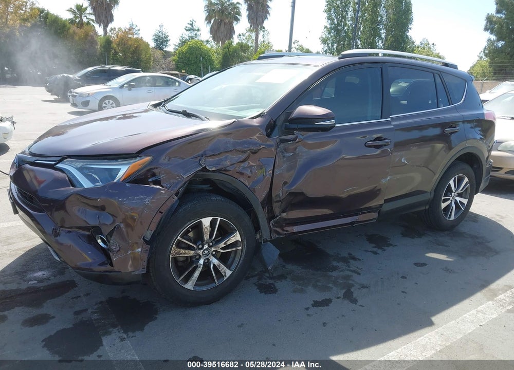 2016 TOYOTA RAV4 XLE VIN: 2T3WFREV1GW271026