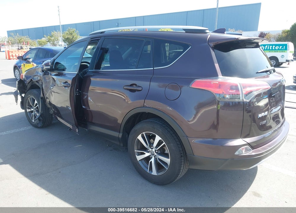 2016 TOYOTA RAV4 XLE VIN: 2T3WFREV1GW271026