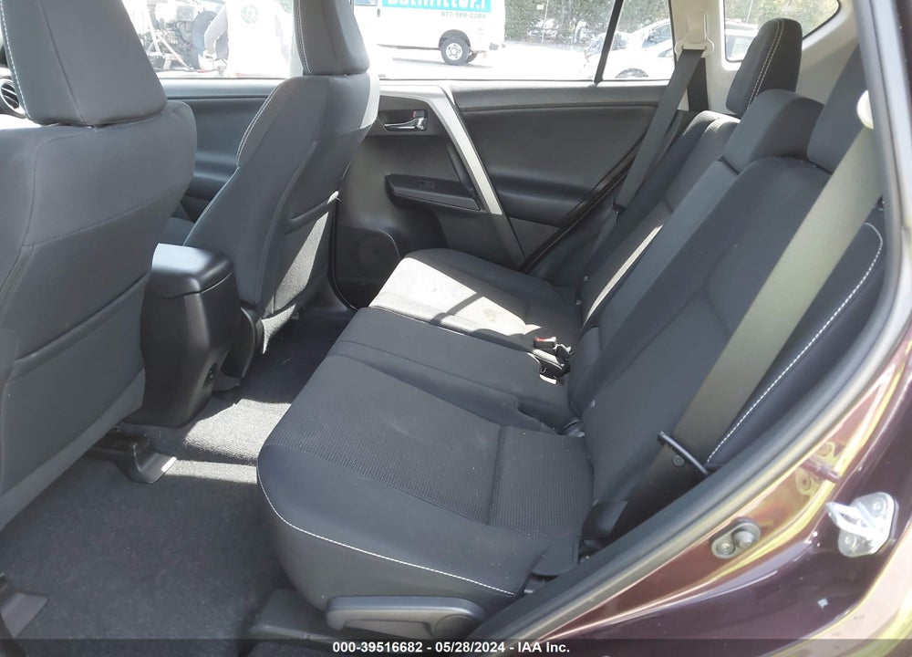 2016 TOYOTA RAV4 XLE VIN: 2T3WFREV1GW271026