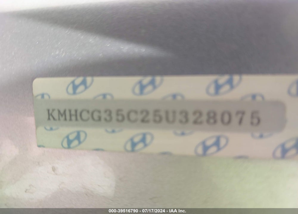 2005 HYUNDAI ACCENT GLS/GT VIN: KMHCG35C25U328075