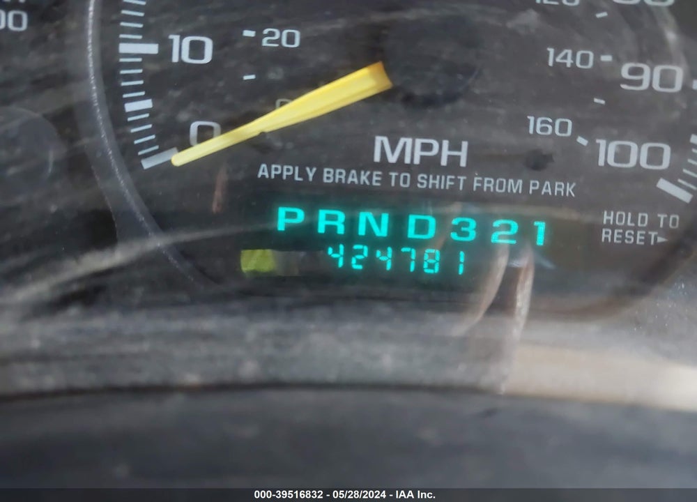 2001 CHEVROLET SILVERADO 1500 LS VIN: 2GCEC19TX11224592