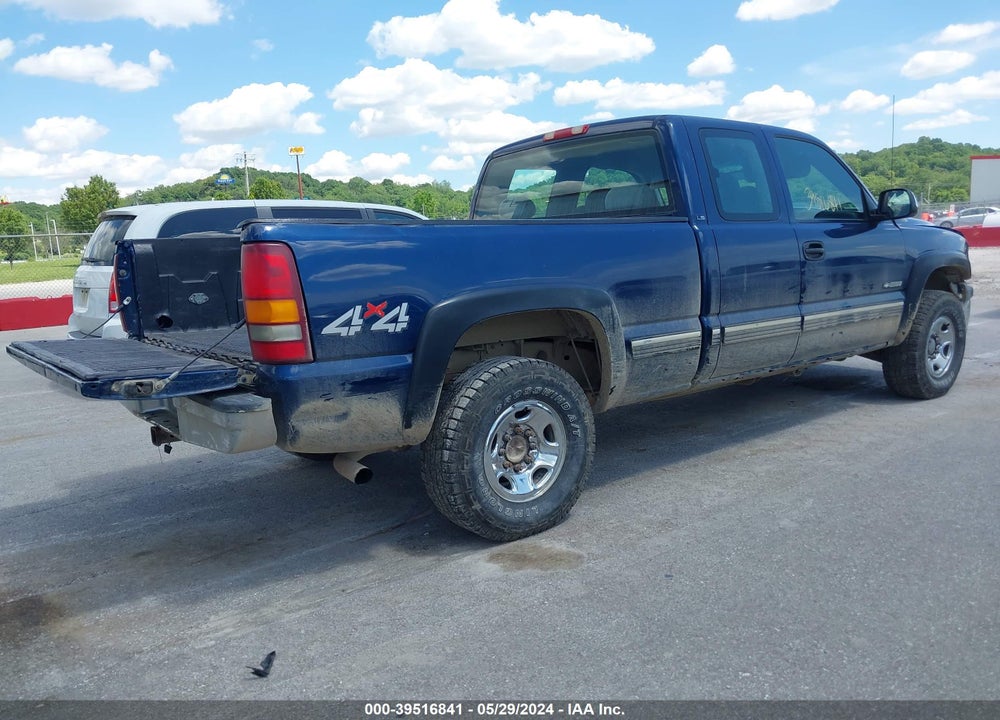 1999 CHEVROLET SILVERADO 2500 LS VIN: 1GCGK29U2XE135617